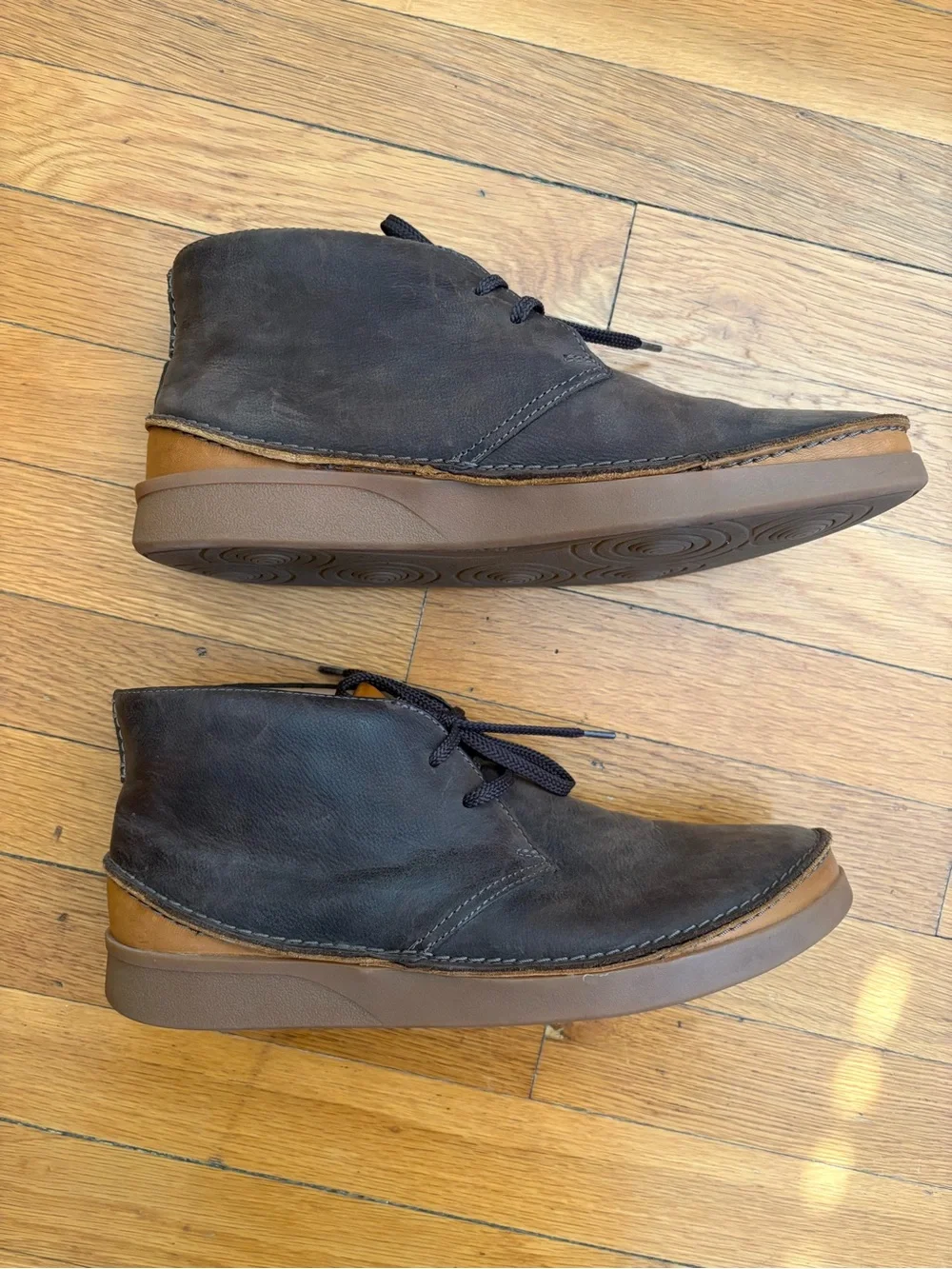 Clarks Men's Oakland Rise Brown Suede Chukka Boots - 9.5